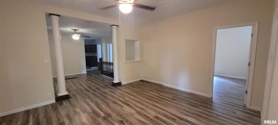 419 N Johnson Avenue, Mount Vernon, IL 62864 - Image #3