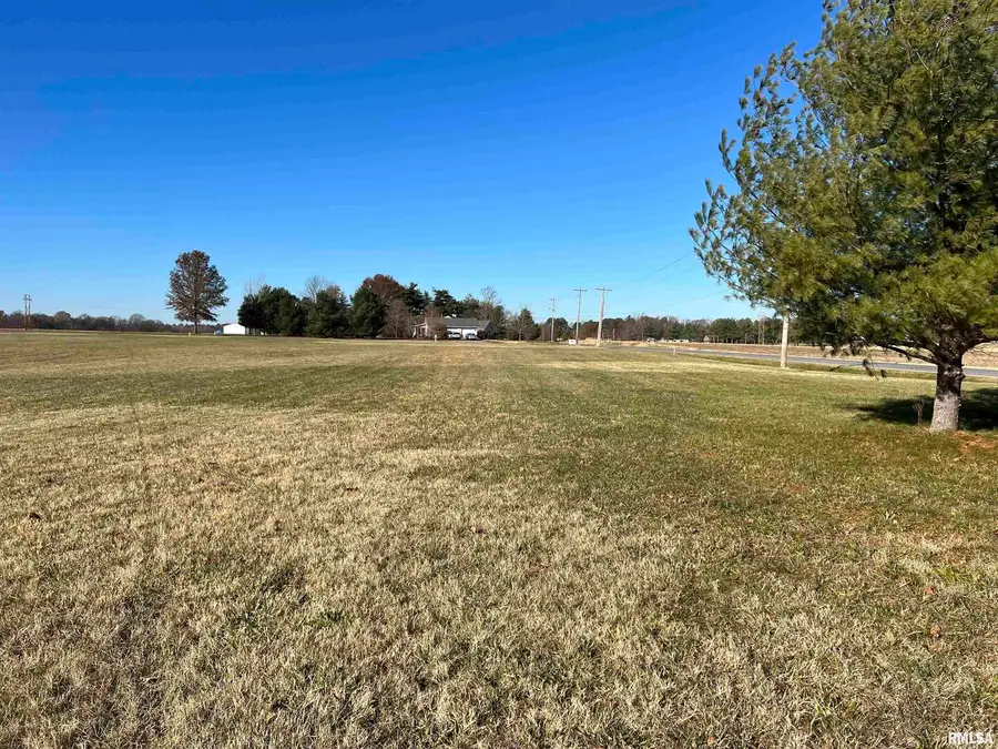 3700 Raleigh Chapel Highway, Eldorado, IL 62930 - #3