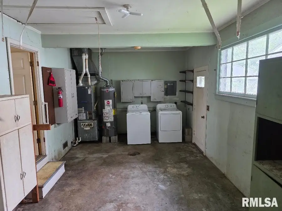 516 Frederick Street, Herrin, IL 62948 - #3