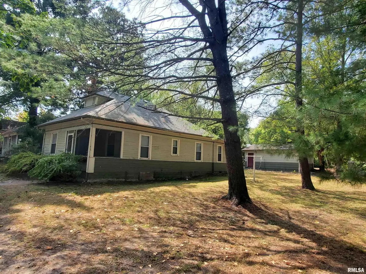 504 N Almond Street, Carbondale, IL 62901 - Image #1