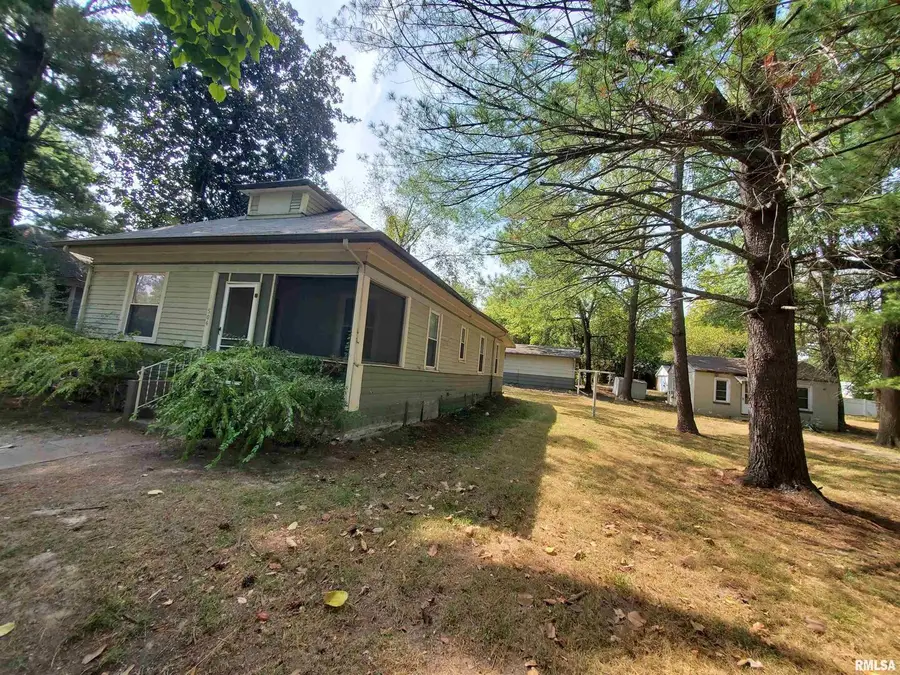 504 N Almond Street, Carbondale, IL 62901 - Image #3