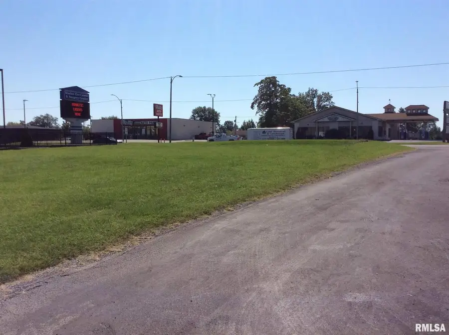 2906 Broadway, Mount Vernon, IL 62864 - Image #3