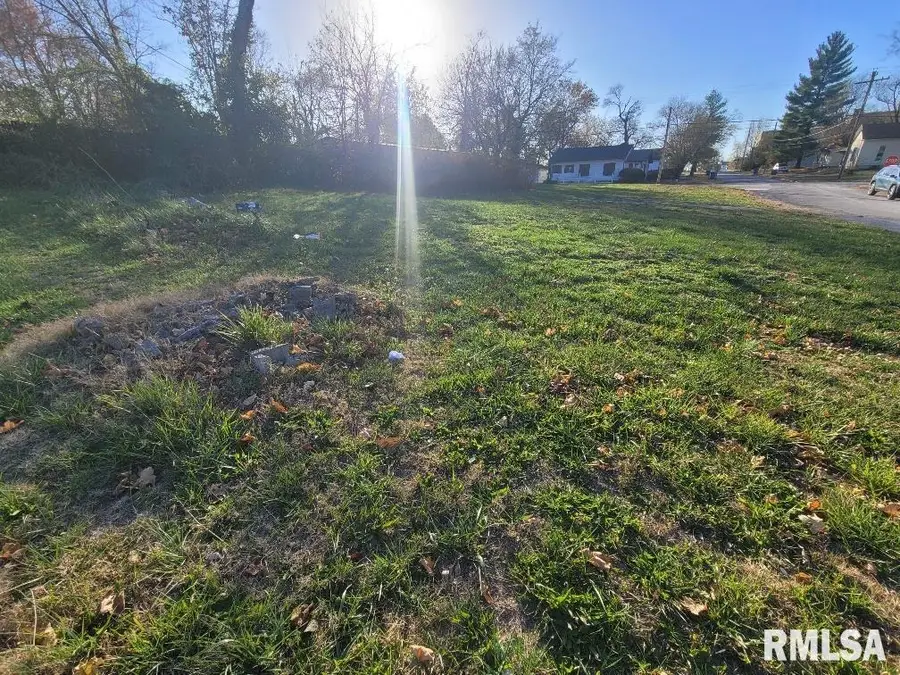 300 S 4th Street, Mount Vernon, IL 62864 - Image #3