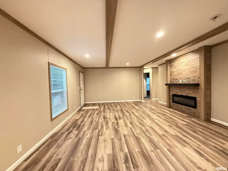 9049 Grassy Road, Marion, IL 62959 - Image #3