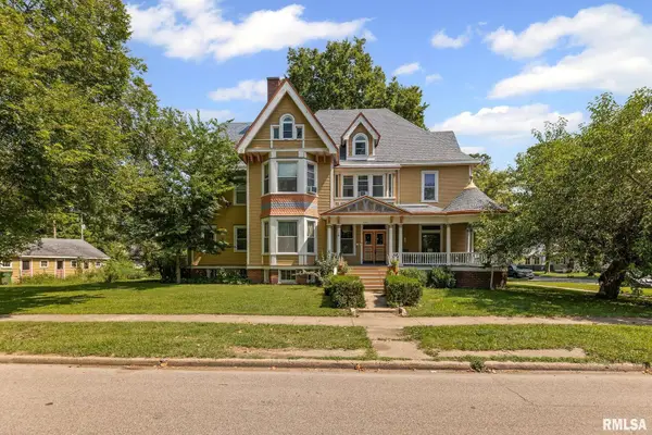 404 W Broadway Street, Centralia, IL 62801