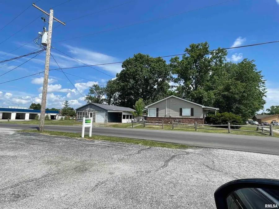 1504 W Dufour Street, Marion, IL 62959 - #2
