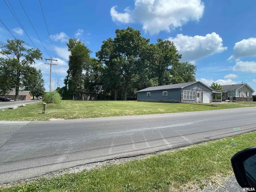 1504 W Dufour Street, Marion, IL 62959 - #3