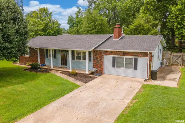 621 S 4th Street, Herrin, IL 62948