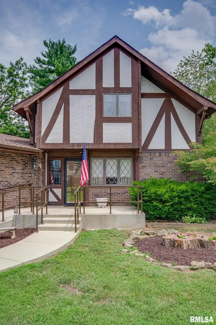 102 Lost Hollow Drive, Salem, IL 62881 - Image #2