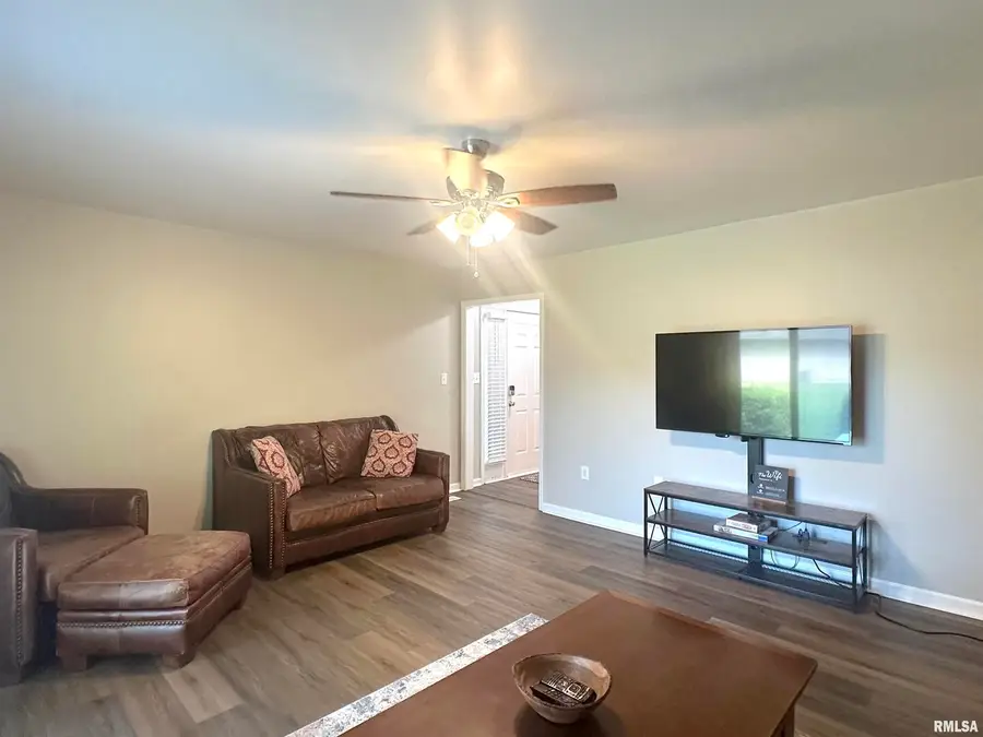 5559 Country Club Road, Murphysboro, IL 62966 - Image #2