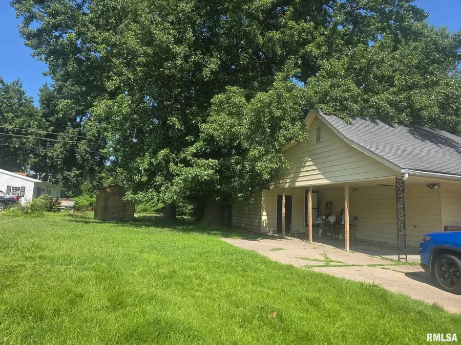 419 N 21st St Street, Herrin, IL 62948 - #2