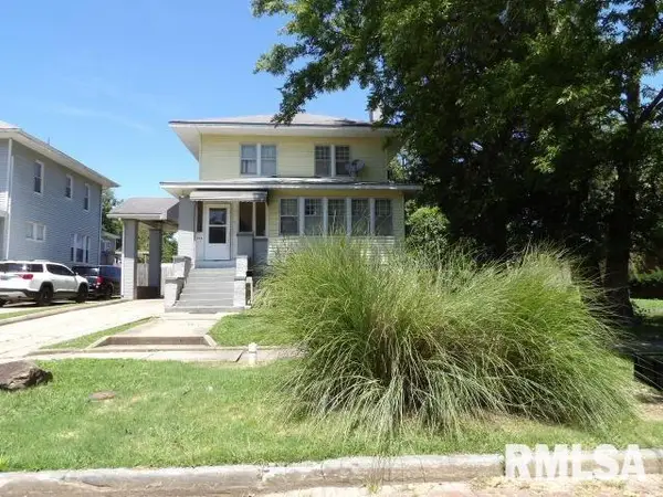 210 W Lincoln Street, Harrisburg, IL 62946