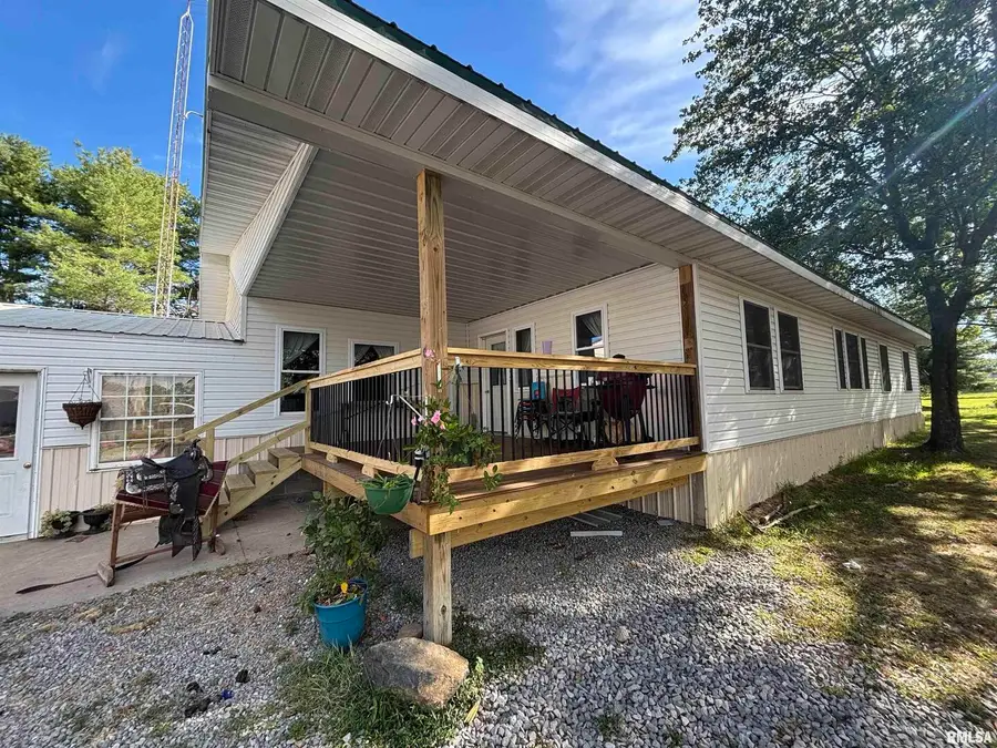 257 County Highway 16, Xenia, IL 62899 - Image #2