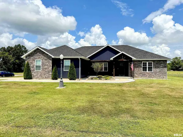 1106 Falcon Court, Carterville, IL 62918