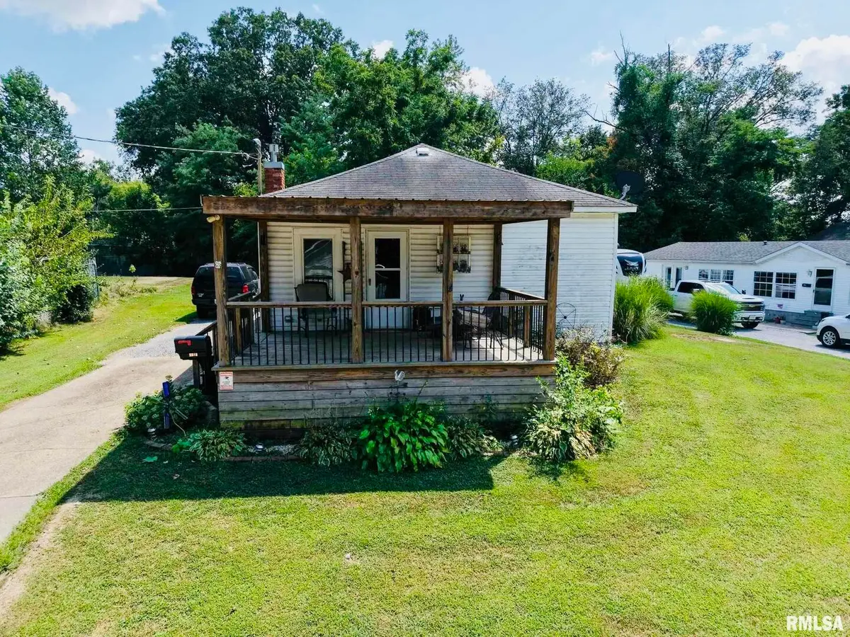 1104 W Webster Street, Benton, IL 62812 - Image #1