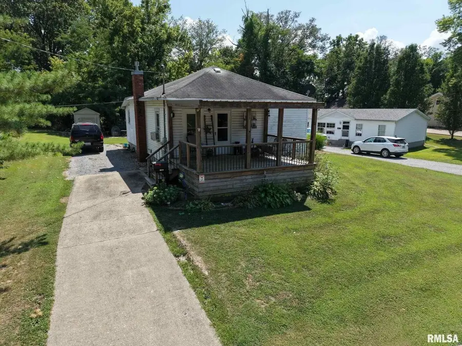 1104 W Webster Street, Benton, IL 62812 - Image #2