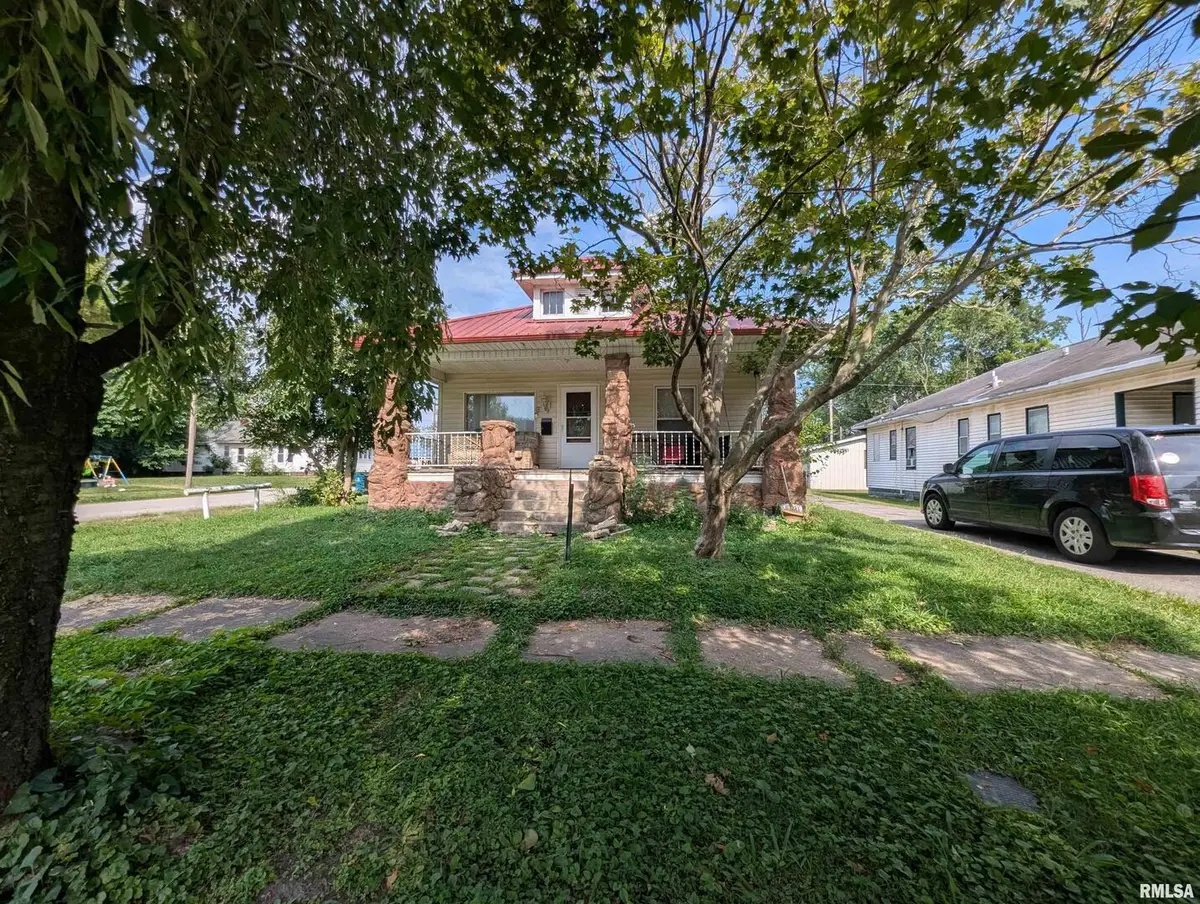 657 N Hickory Street, Centralia, IL 62801 - #1