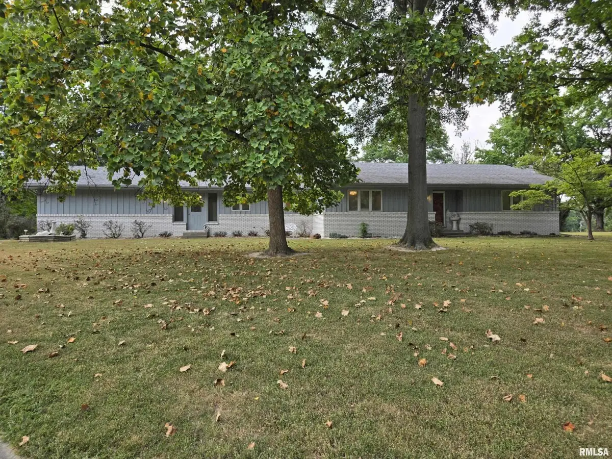 2 Webster Hill Street, Mount Vernon, IL 62864 - #1