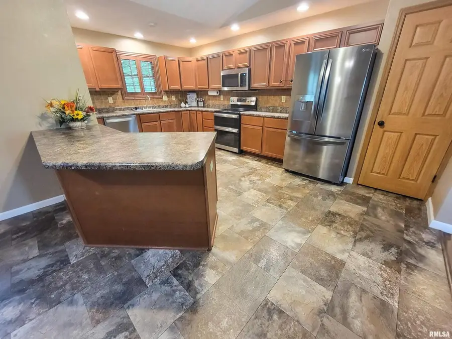 2517 Cherrybark Lane, Flora, IL 62839 - #2