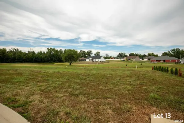 1303 Wayne Avenue, Marion, IL 62959