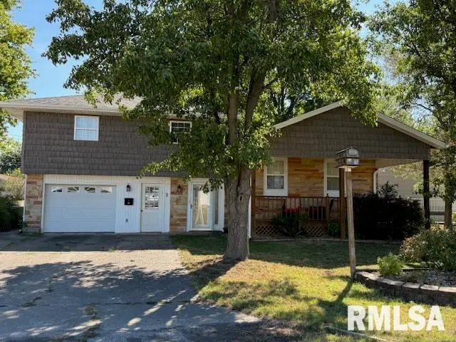 404 N Maple Street, Christopher, IL 62822 - #1