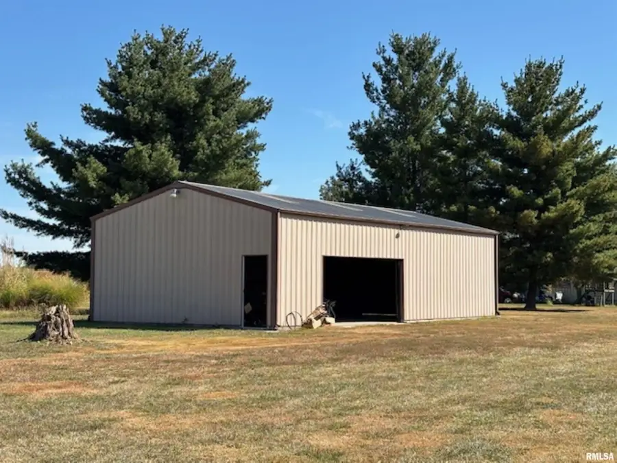 962 Red Stripe Rd Road, Sandoval, IL 62882 - #3