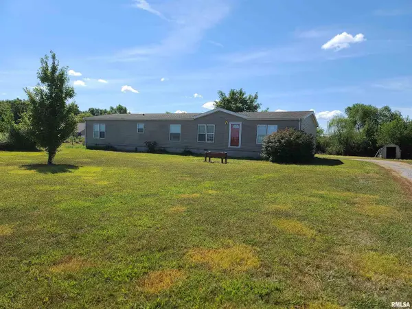 16035 Caplinger Pond Road, Marion, IL 62959