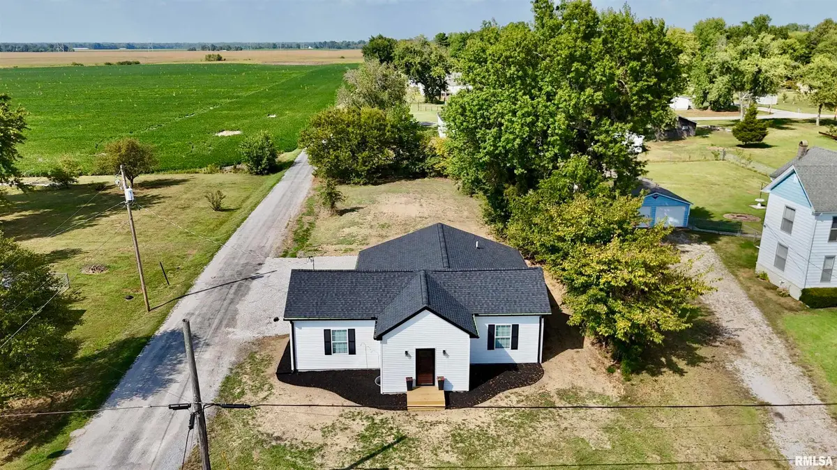 309 W Main Street, Ewing, IL 62836 - Image #1