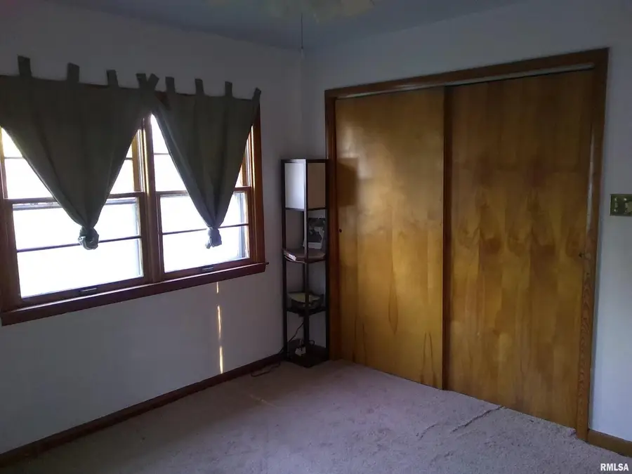 Address Withheld By Seller, Carterville, IL 62918 - Image #3