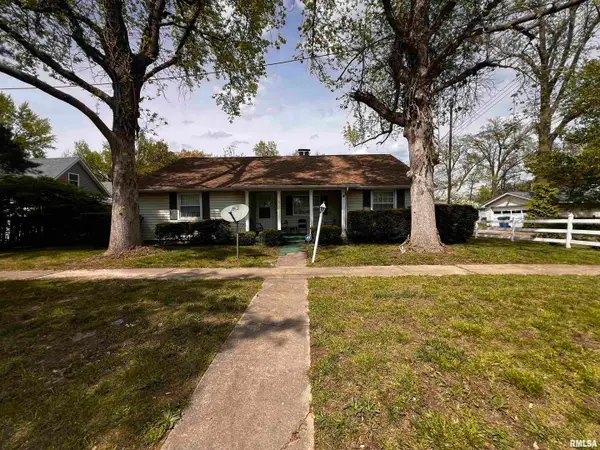 810 E 7th Street, Centralia, IL 62801