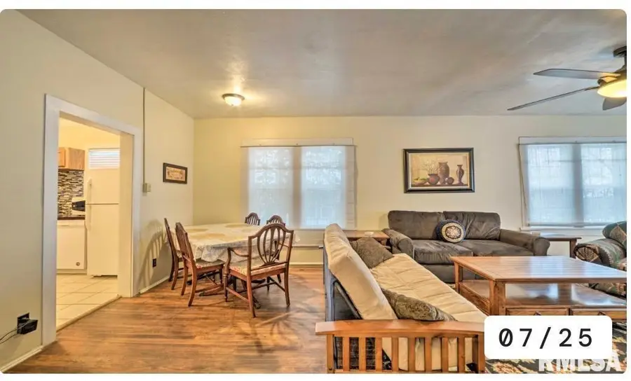 400 S Forest Street, Carbondale, IL 62901 - #3