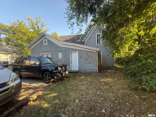 508 W College Street, Carbondale, IL 62901