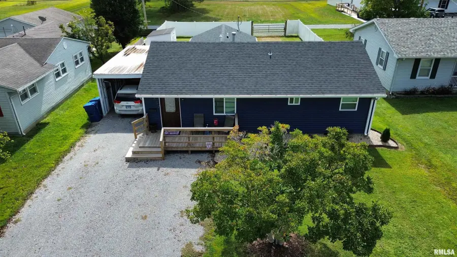 801 W 5th Street, Flora, IL 62839 - Image #2