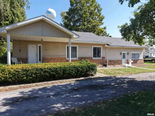 204 W Gelston Street, Valier, IL 62891