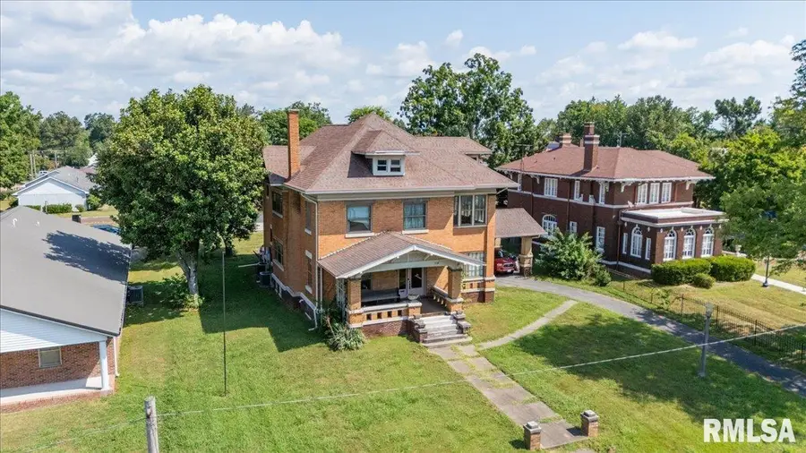 216 W Poplar Street, Harrisburg, IL 62946 - Image #2