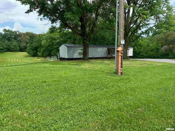 615 Liberty Road, Harrisburg, IL 62946