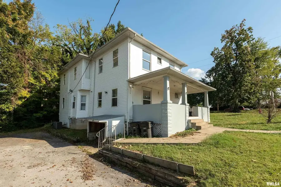 609 S Poplar Street, Carbondale, IL 62901 - #3