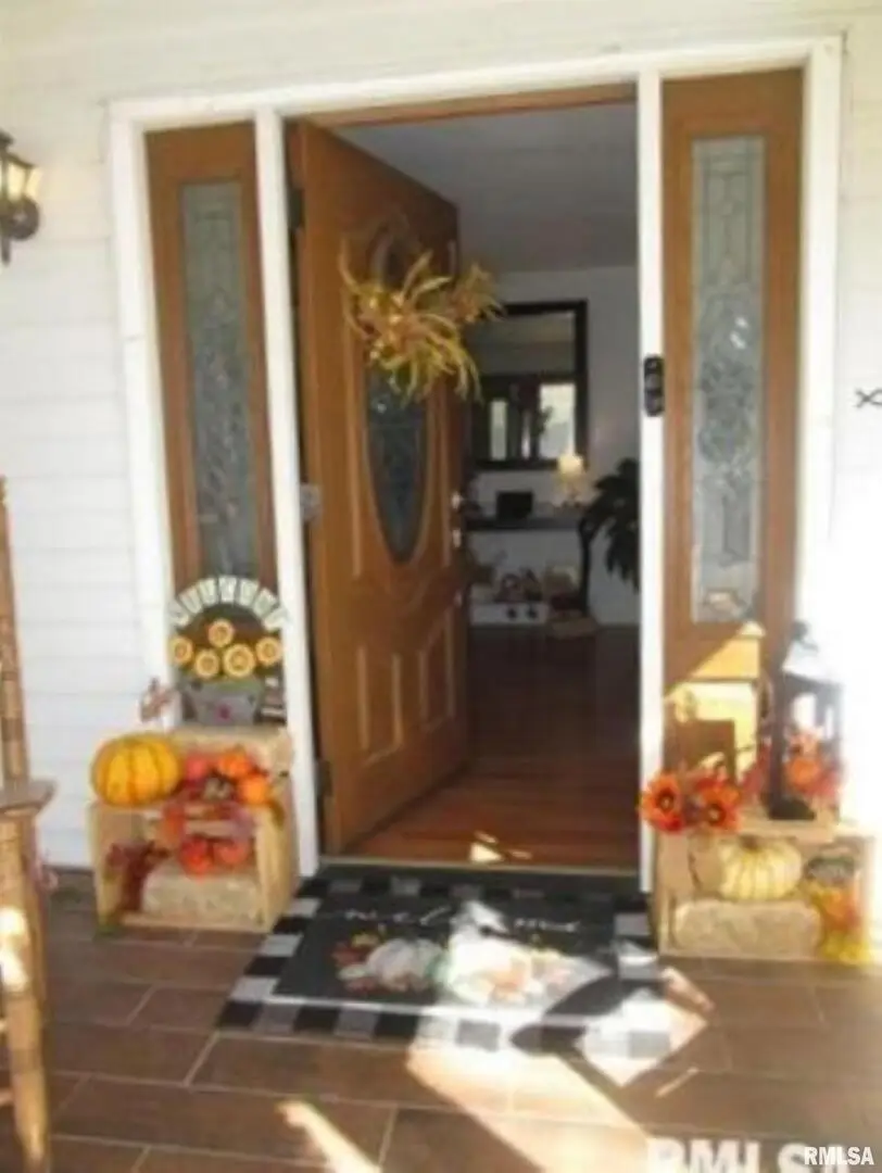 302 2nd Street, Carmi, IL 62821 - Image #3