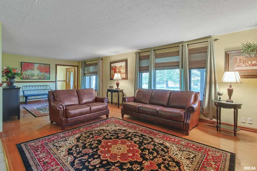 15 White Oak Lane, Metropolis, IL 62960 - #3