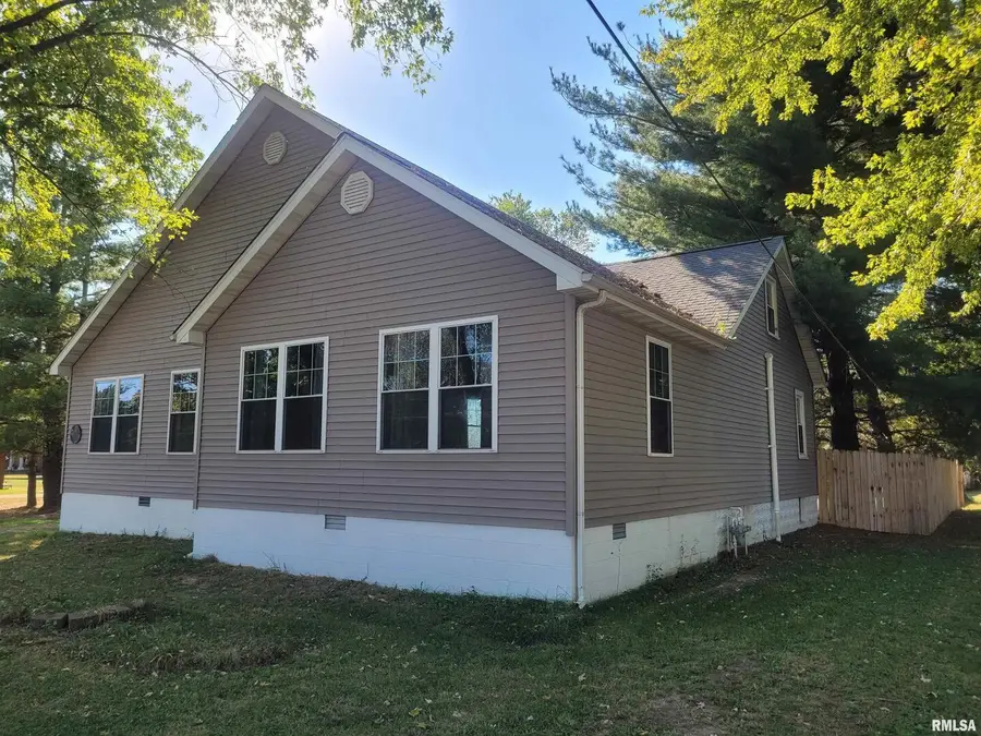 2611 Benton Road, Mount Vernon, IL 62864 - #3