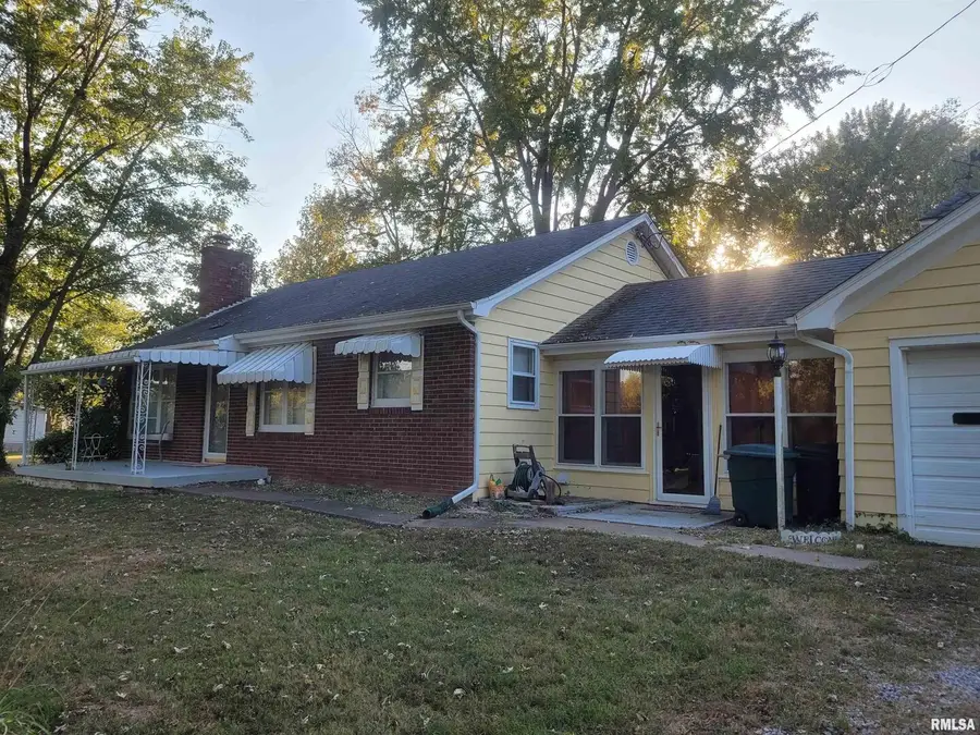 17315 N Old Salem Lane, Mount Vernon, IL 62864 - Image #2