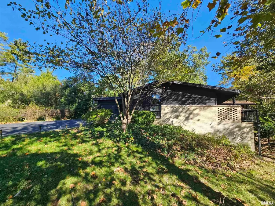 46 Hillcrest Dr Drive, Carbondale, IL 62901 - Image #2