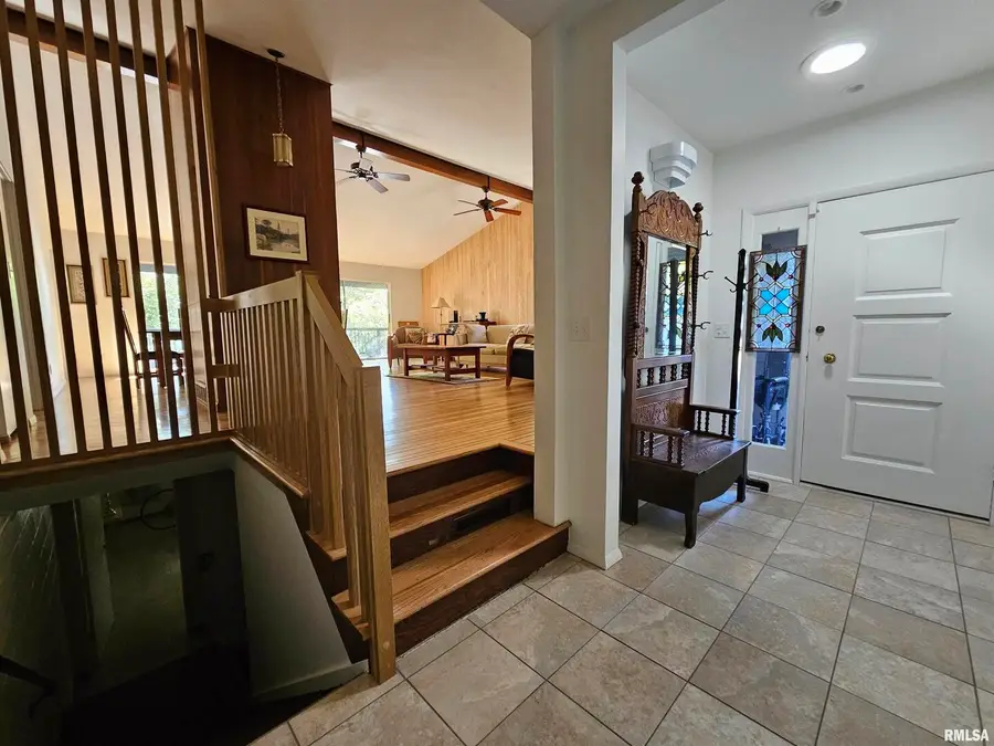 46 Hillcrest Dr Drive, Carbondale, IL 62901 - Image #3