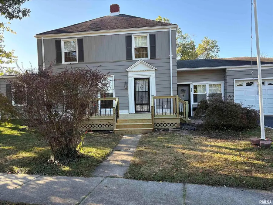 831 E 5th Street, Centralia, IL 62801 - #2