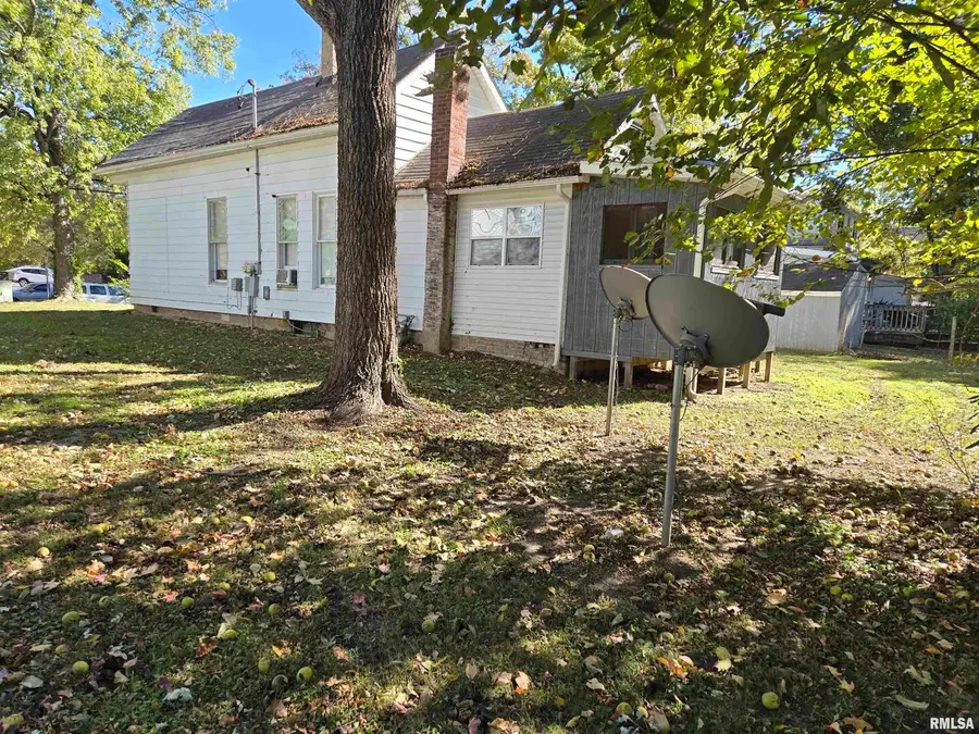 408 N Springer Street #2, Carbondale, IL 62901 - Image #2