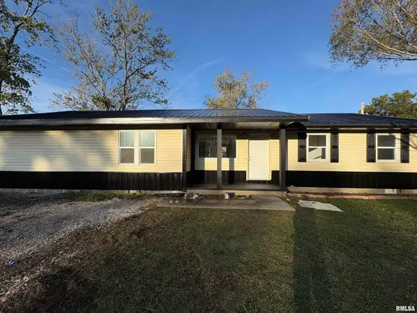 3305 Selmaville Road, Salem, IL 62881