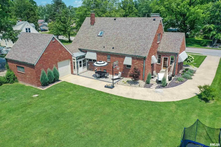 235 N Indiana Avenue, Salem, IL 62881 - Image #3