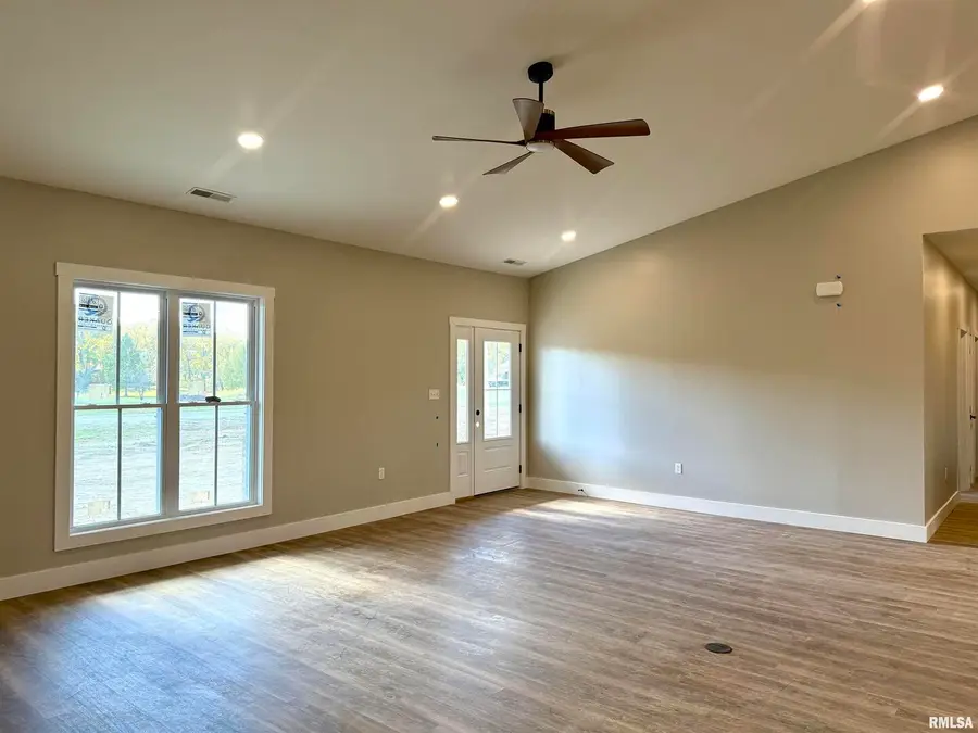 12570 Hudgens Road, Marion, IL 62959 - Image #2