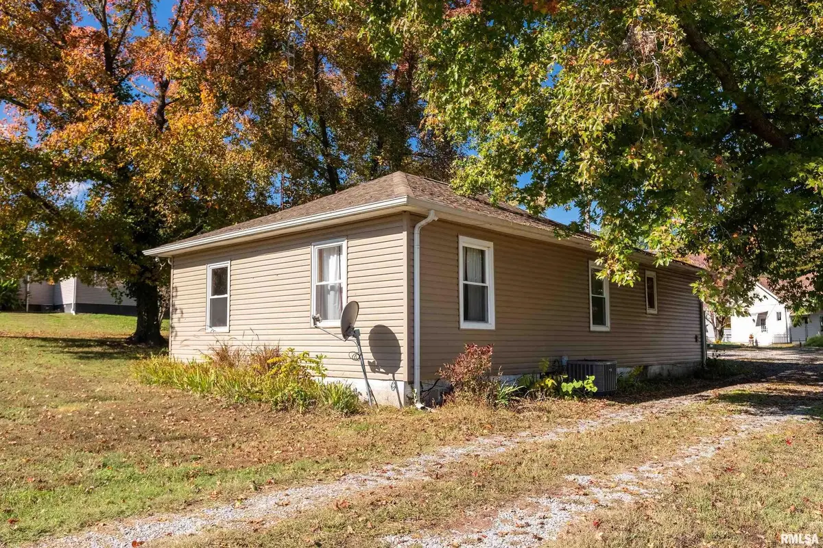 320 Franklin Avenue, Orient, IL 62874 - Image #1