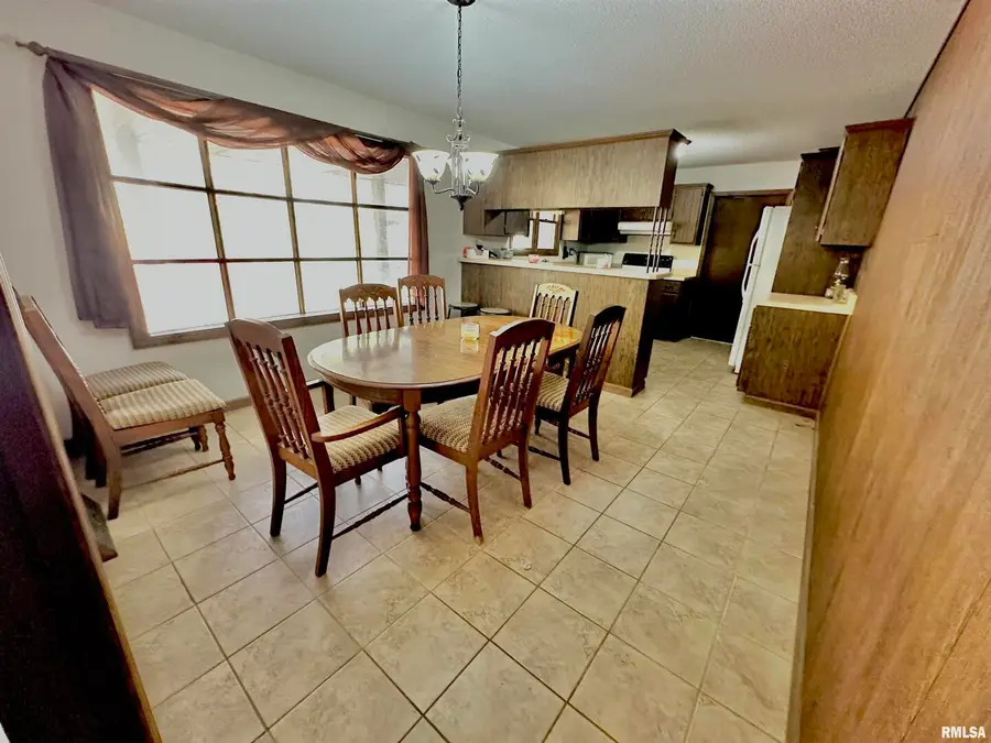 718 Karbers Ridge Road, Elizabethtown, IL 62931 - #3